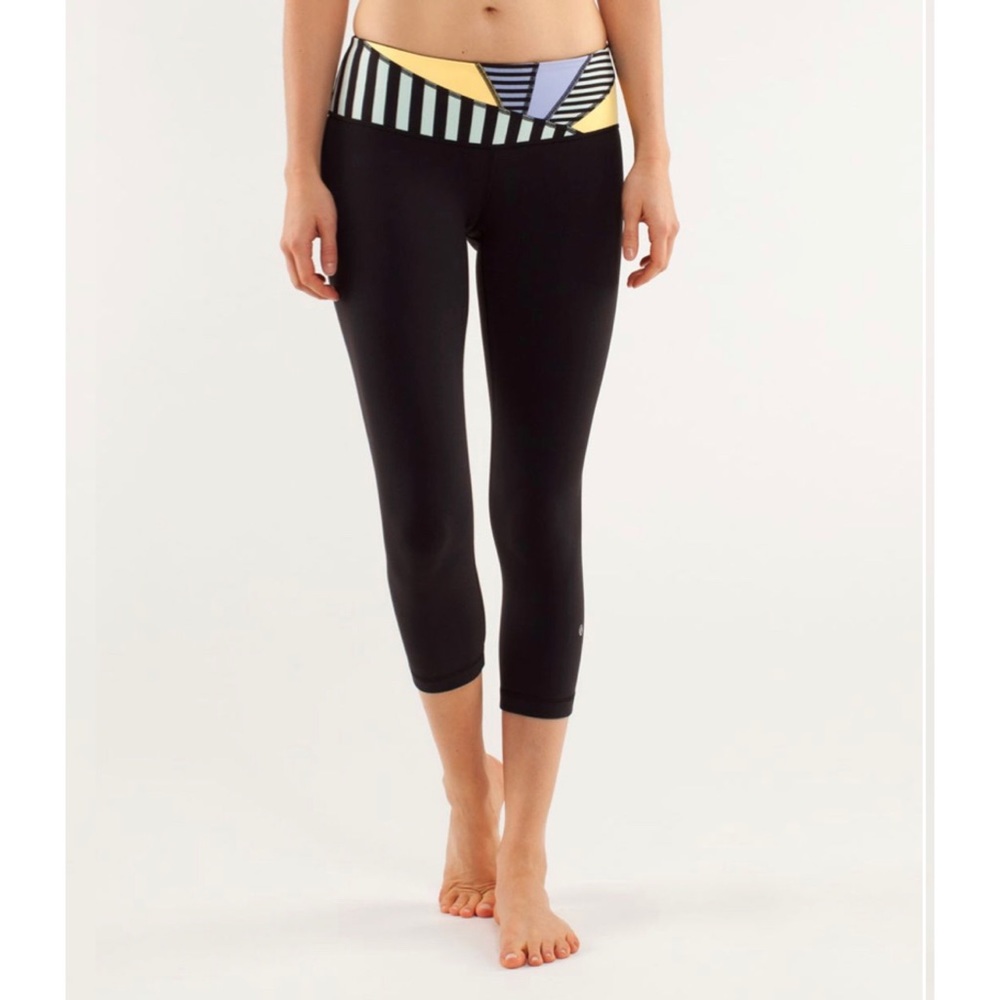 Lululemon Wunder Under Crop Reversible Black/Quilting Winter 4